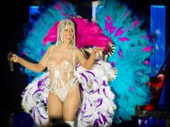 Métisse plumes 2 LR5 (1).jpg